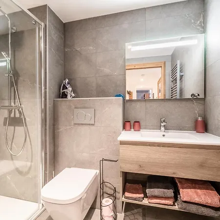 Sika C208 Magnifique T3 Au Centre Du Village Apartamento *